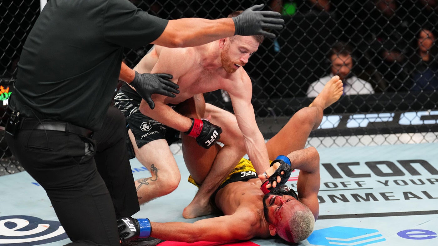 Cory Sandhagen Dominates Deiveson Figueiredo Before Injury Stoppage at UFC Fight Night