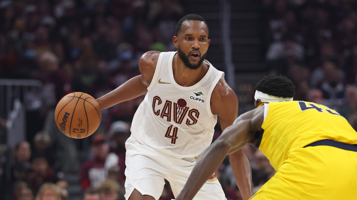 Kenny Atkinson Addresses Injuries to Mobley and Hunter Following Game 1