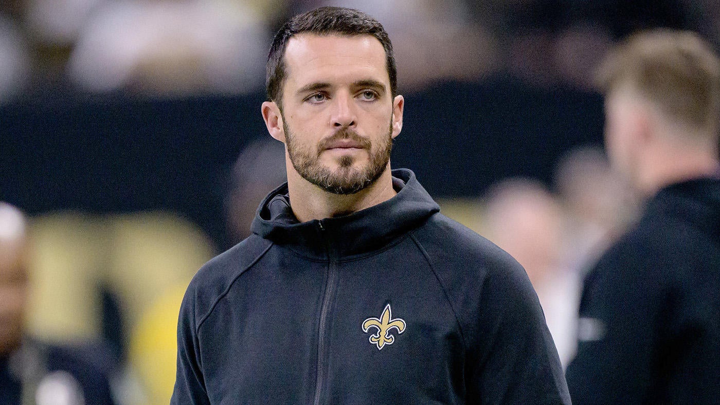 Derek Carr Announces Retirement After 11 NFL Seasons Due to Injury