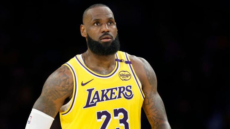 LeBron James' Future Up in the Air as Player Option Looms