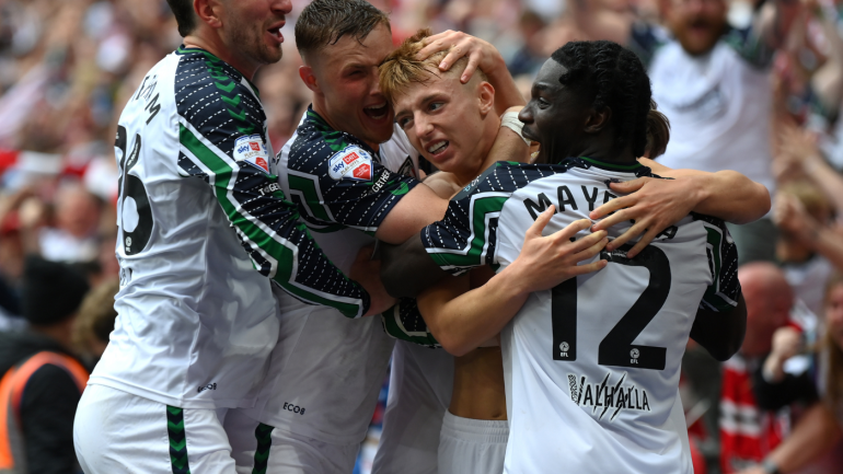 Sunderland Returns to Premier League Thanks to Last-Minute Goal from Tom Watson