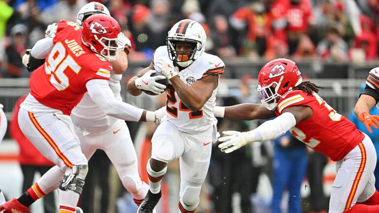 Texans Secure Nick Chubb: Seasoned Pro Bowl RB Enhances Their Backfield