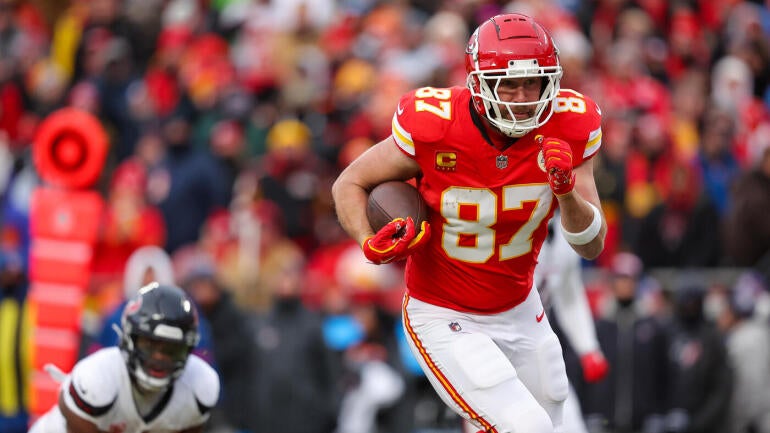 Travis Kelce of the Chiefs Slims Down by 25 Pounds After Disappointing Season