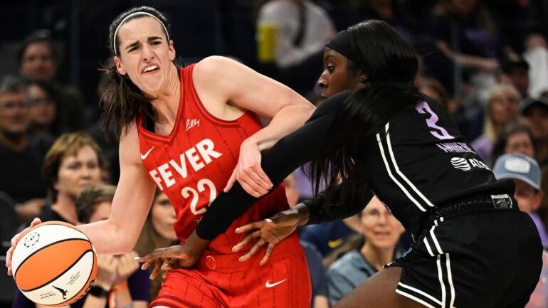 Valkyries Coach Discusses Caitlin Clark's Difficult Game Against Golden State