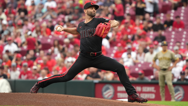Reds' Nick Martinez Falls Short of No-Hitter Against Padres in Ninth Inning