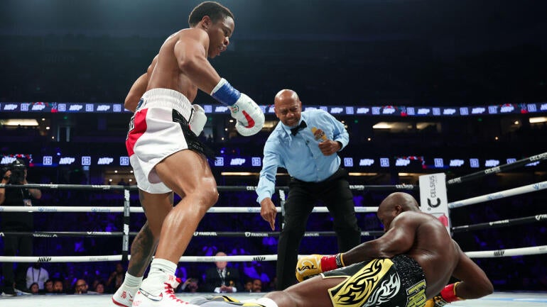 Floyd Schofield Overcomes Adversity with a Spectacular Knockout of Tevin Farmer