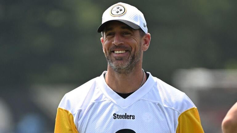 Bill Cowher Advocates for Aaron Rodgers to Lead Steelers Offense Freely