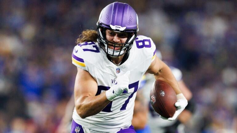 2025 Fantasy Football Rankings: Key Sleepers, Breakouts, and Busts from NFL Model