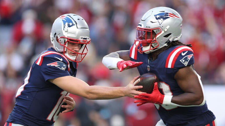 WATCH: Patriots QB Drake Maye Throws Pass to Teammate Rhamondre Stevenson on a Jet Ski