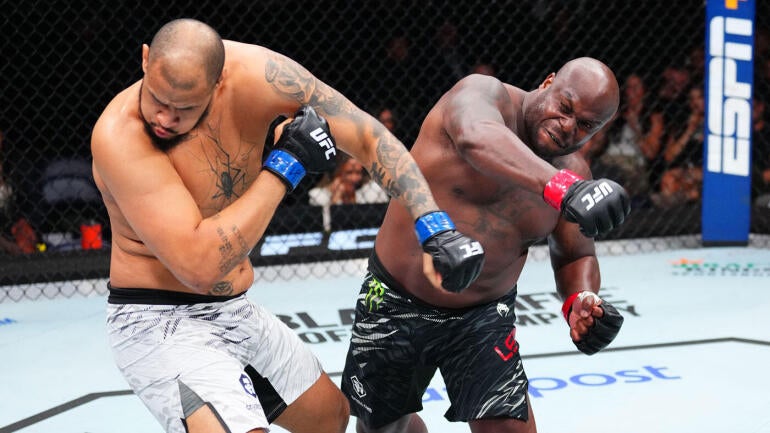 Derrick Lewis Dominates Tallison Teixeira for a Quick Knockout at UFC Fight Night