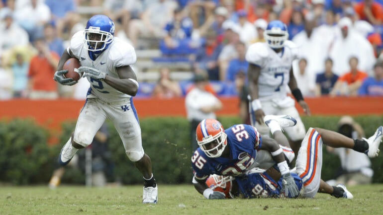 Former Kentucky Player Scott Mitchell Detains Suspected Arsonist in Los Angeles