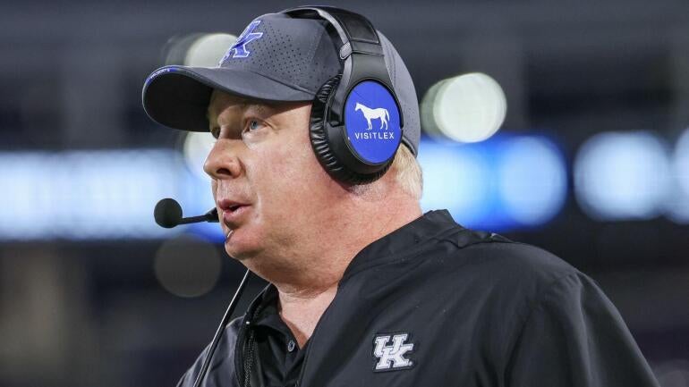 Mark Stoops Discusses Challenges Ahead in 2025 Season as SEC's Longest-Tenured Coach