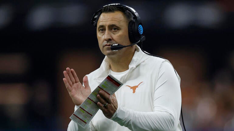 Texas Coach Outlines Strategy for Neutralizing Star Wide Receiver in CFB Rematch