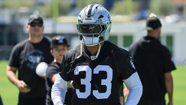 Jamal Adams Transitions to Linebacker for Raiders as Coach Carroll Praises His Aggressiveness