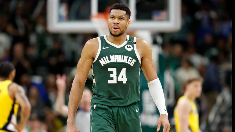 Warriors Eyeing Giannis Antetokounmpo Amidst Uncertainty with Kuminga