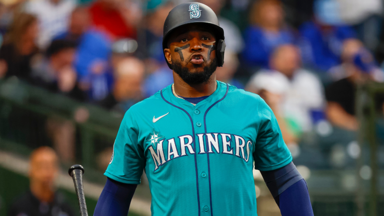 Suspension for Mariners' Victor Robles After Bat Throwing Incident