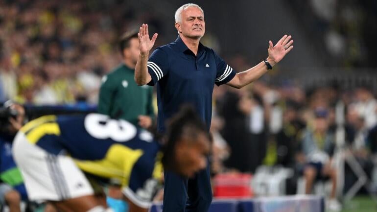 Champions League Qualifying Round: Fenerbahce Faces Challenges, Celtic Stumbles Against Kairat