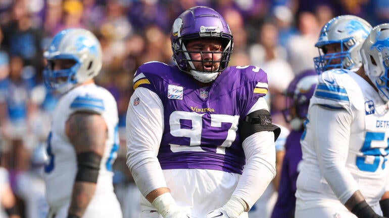 Jets Reinforce Defensive Line with Dual Trades, Adding Phillips and Briggs
