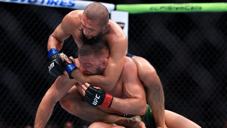 UFC Veteran Acknowledges Khamzat Chimaev's Title Victory: 'Boring Yet Dominant'