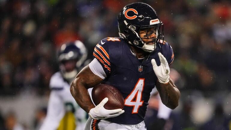 2025 Fantasy Football Rankings: Key Sleepers from NFL Model that Predicted James Cook's Breakout Season