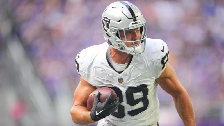 2025 Fantasy Football Strategy: Key Insights on Drafting Tight Ends