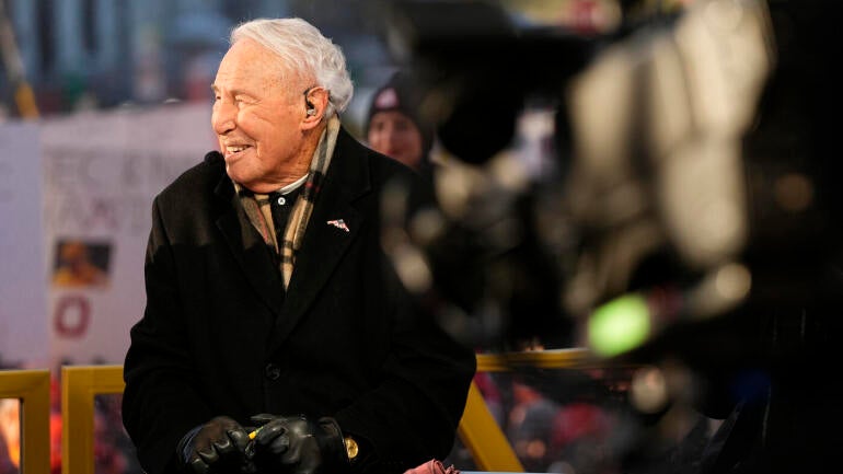Lee Corso's Farewell: Final Appearance on 'College GameDay' Before Ohio State vs. Texas