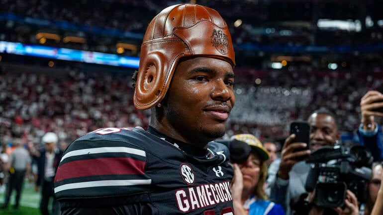 LaNorris Sellers Presents Game Ball to Frank Beamer as South Carolina Defeats Virginia Tech