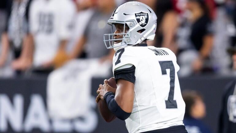 Strategizing for the 2025 Fantasy Football Draft: Insights from NFL Experts on Rankings, Rookies, and Strategies