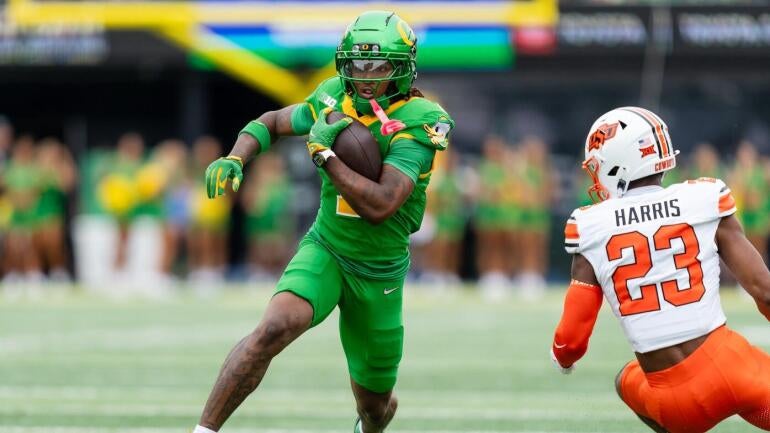 Dakorien Moore's Impact: How Oregon's Star Freshman is Transforming the Ducks