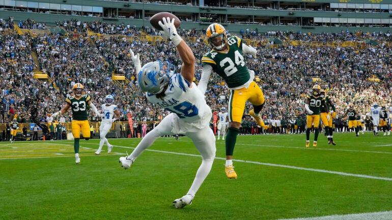 Lions Rookie Isaac TeSlaa's Spectacular One-Handed Touchdown