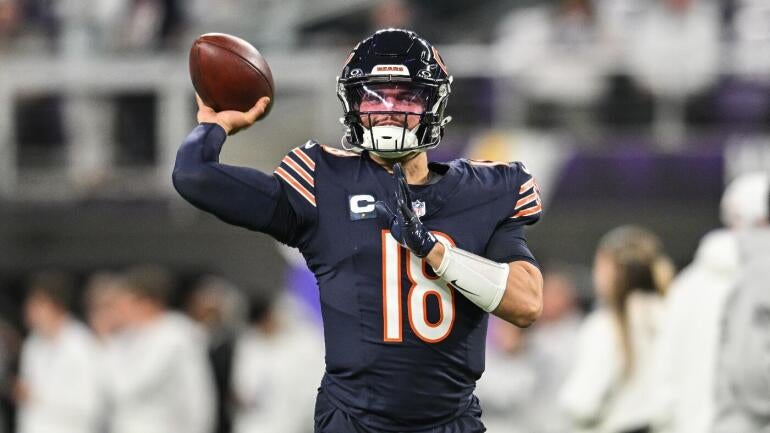 Chicago Bears and Minnesota Vikings Clash in 2025's Season Opener: Predictions and Odds