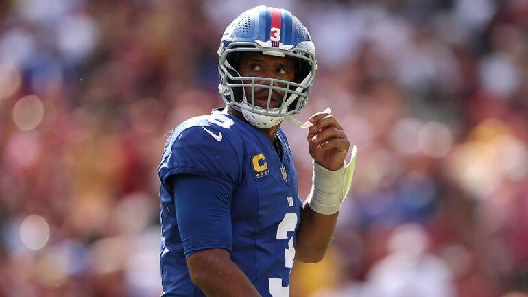 Evaluating NFL Quarterbacks in Their New Roles After Week 1: Jones Shines While Wilson Struggles