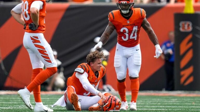 Joe Burrow's Turf Toe Injury: Implications for Fantasy Football and Quarterback Alternatives