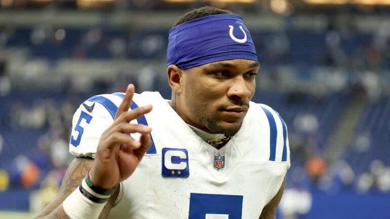 Colts LB Backs Anthony Richardson Following Bench Decision, Points to Daniel Jones' Comeback as a Model