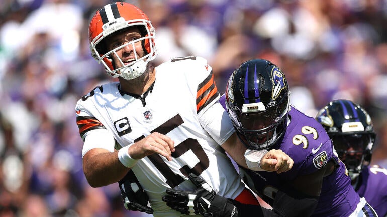 Assessing the Panic Levels for NFL Teams Starting 0-2: Dolphins, Bears, Chiefs, and Giants