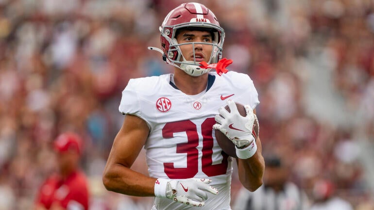 Alabama WR Derek Meadows Leaves Missouri Match Following Severe Tackle