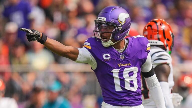 Expert Score Predictions for NFL Week 7 Matches