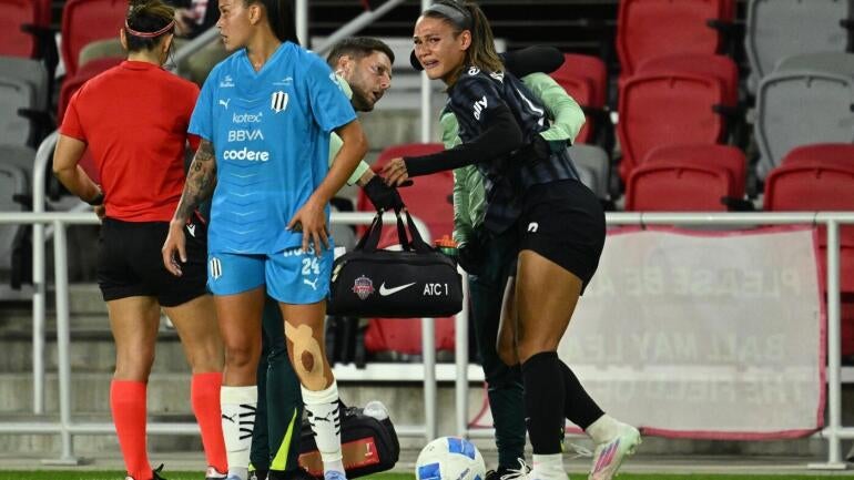 Trinity Rodman Leaves Match on Crutches Due to Leg Injury