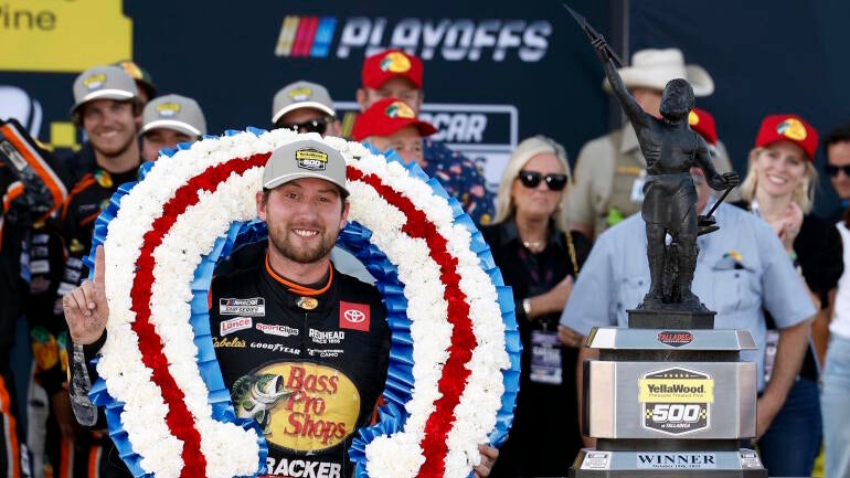 Chase Briscoe Claims First Championship 4 Spot After Thrilling YellaWood 500 Victory