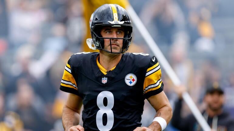 Aaron Rodgers Aims to Conclude His Career with the Packers Ahead of Match Against Steelers