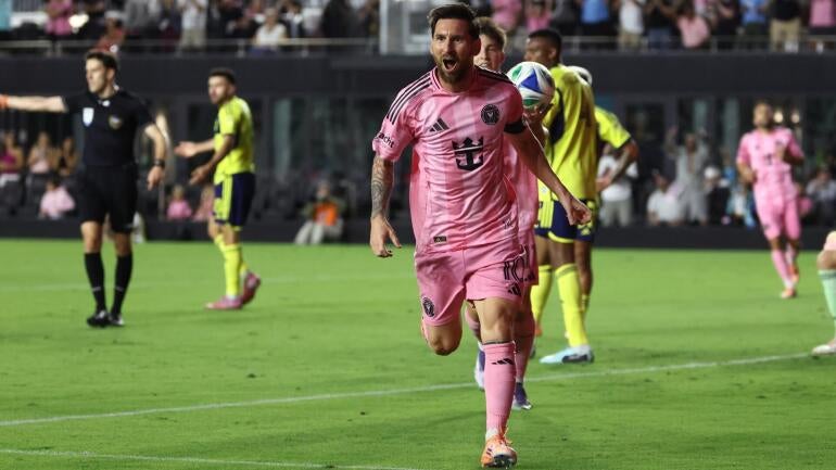 Lionel Messi Kicks Off MLS Cup Playoffs with a Stunning Diving Header
