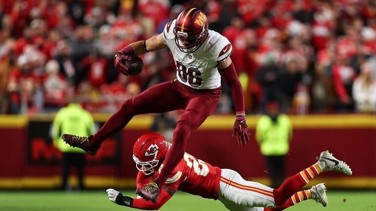 Zach Ertz Makes NFL History Against the Chiefs on Monday Night Football