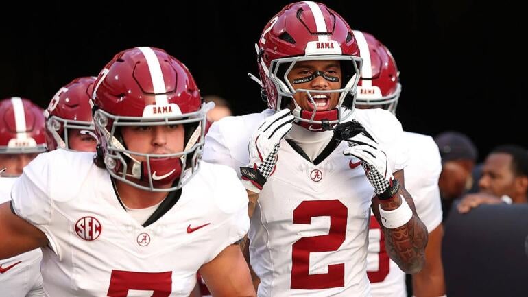 Analyzing College Football Conference Tiebreakers: Key Scenarios for 2025