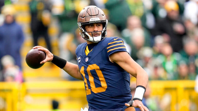 Fantasy Football 2025 Week 10 PPR Cheat Sheet: Key Player Ratings and Matchup Insights