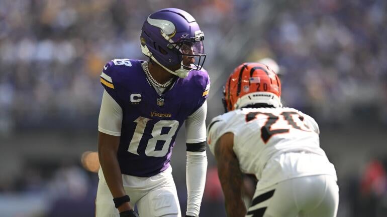 Wide Receiver Preview for Fantasy Football Week 14: Key Waiver Picks and Strategy