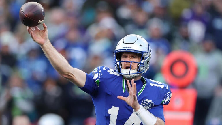 Fantasy Football 2025 Week 14 PPR Cheat Sheet: Key Player Ratings for Your Lineup Decisions