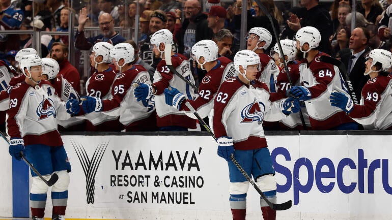 NHL Power Rankings: Avalanche Maintain Top Position Amidst Challenges