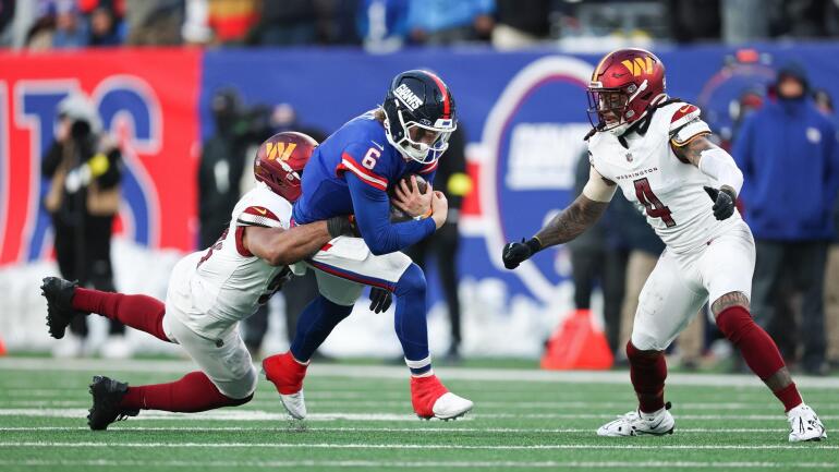 Giants Maintain Offensive Strategy Despite Jaxson Dart's Injury Concerns