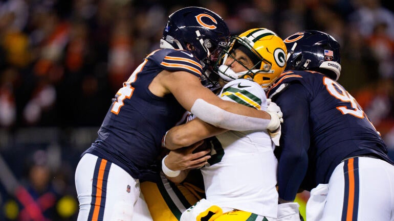 Jordan Love's Concussion: Packers Quarterback Exits Key Game Against Bears