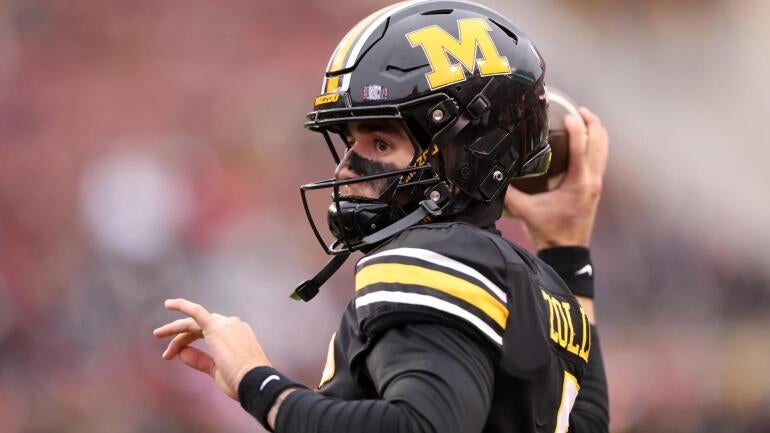 Bowl Season Predictions for 2025-26: Analyzing Odds and Expert Picks